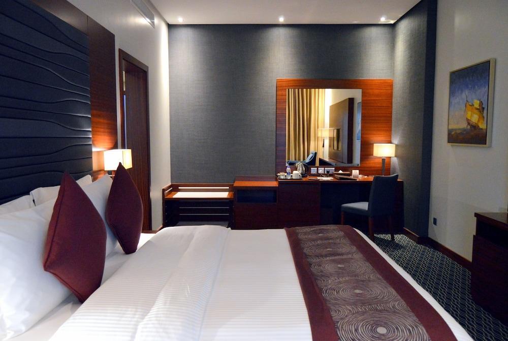 Ramada By Wyndham Manama City Centre Exteriér fotografie