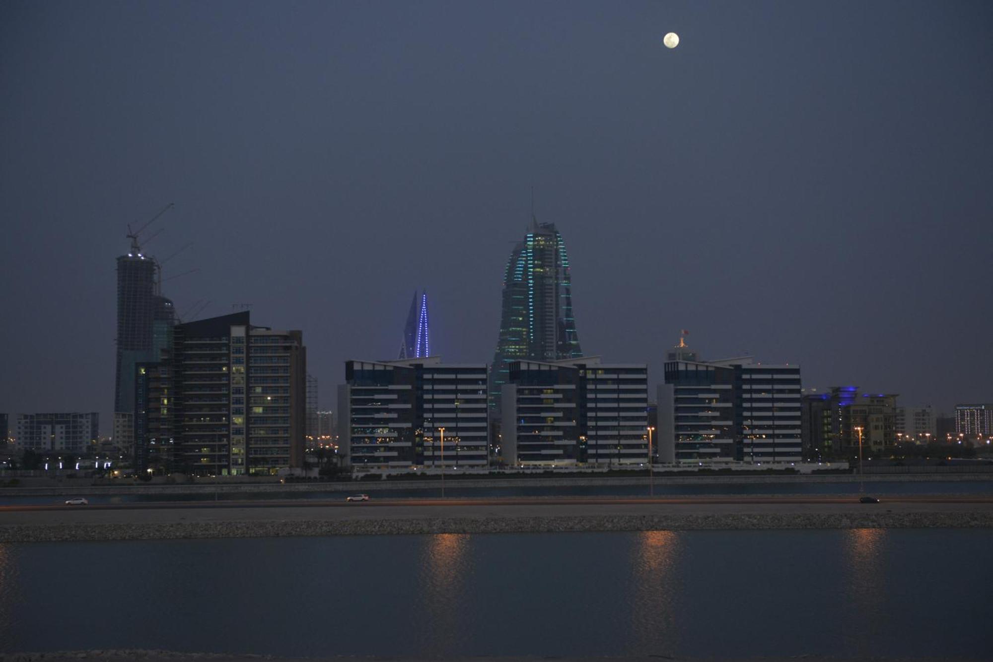Ramada By Wyndham Manama City Centre Exteriér fotografie