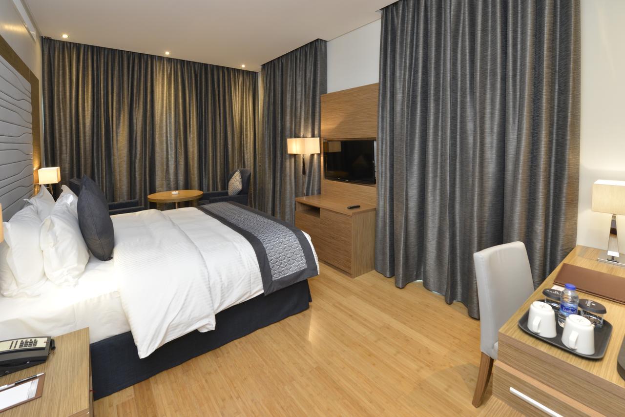 Ramada By Wyndham Manama City Centre Exteriér fotografie