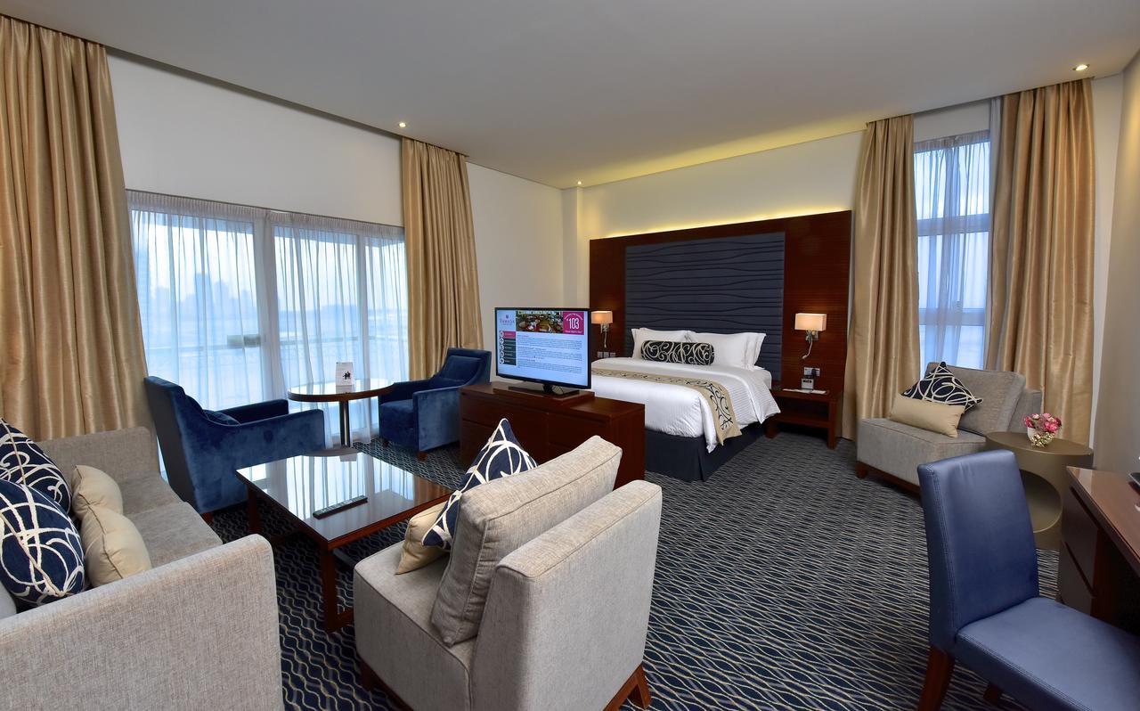 Ramada By Wyndham Manama City Centre Exteriér fotografie
