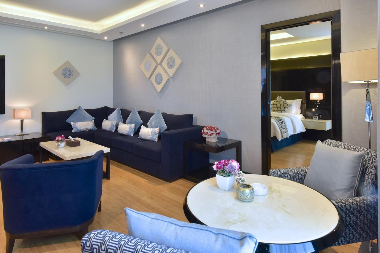 Ramada By Wyndham Manama City Centre Exteriér fotografie